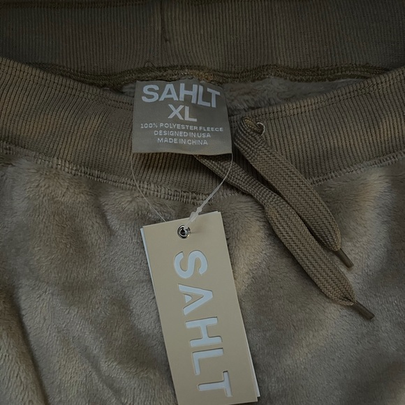 SAHLT Shorts - Picture 3 of 3